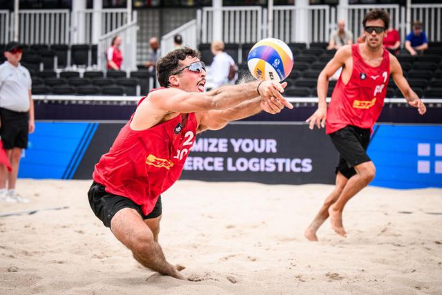 Pedrosa e Campos, campeões nacionais de voleibol de praia. Foto FP Voleibol