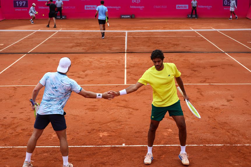 Lucas-Miedler e Francisco-Cabral no Millenium Estoril Open 2025. Foto Millenium Estoril Open