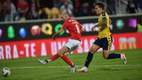 Sete minutos chegaram para que Aursnes colocasse o Benfica na frente (vídeo)