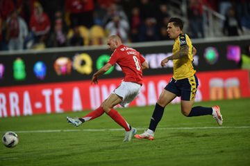 Sete minutos chegaram para que Aursnes colocasse o Benfica na frente (vídeo)