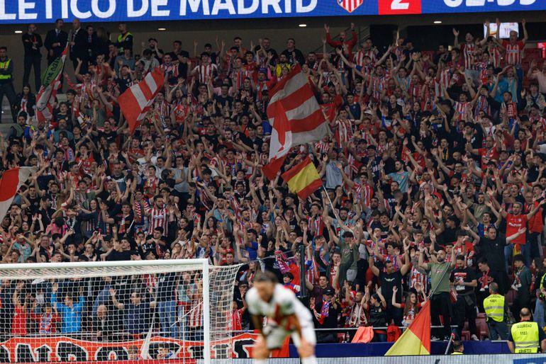 Mais de cem adeptos do Atlético 'recambiados' para Madrid após distúrbios no País Basco