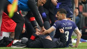 Carvalhal sobre a lesão no ombro: «Agora só posso mandar a equipa para frente!»
