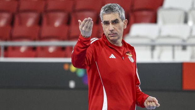 O treinador da equipa de andebol do Benfica, Jota González. Foto SL Benfica