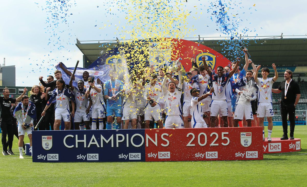 Final de loucos dá título do Championship ao Leeds (vídeos)