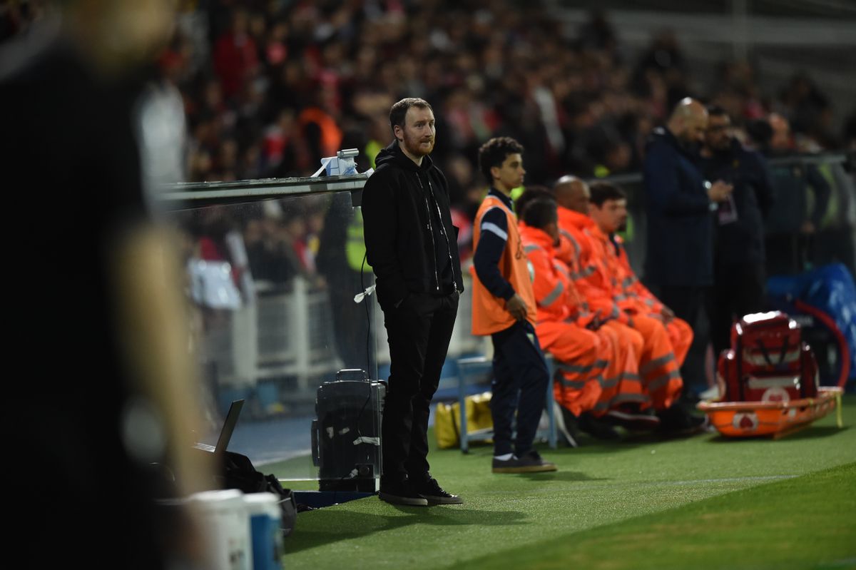 Estoril-Benfica, 1-2 «Sei que ficou 1-2 mas marcámos dois golos…», diz Ian Cathro