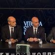 Da esquerda para a direita: Rui Rodrigues, Silvério Alves (estes dois primeiros vice-presidentes do Vitória de Guimarães) e António Miguel Cardoso - Foto: A BOLA