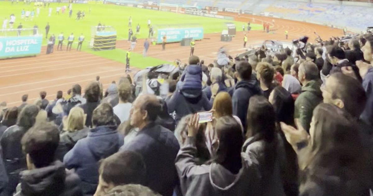 Académica está mais perto da Liga 2 e mais 12 mil festejaram no Estádio