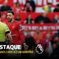 Bruno Fernandes esbarrou no árbitro e... ficou irritadísimo!