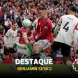 Houve mão na bola? VAR achou que não e Man. United agradeceu