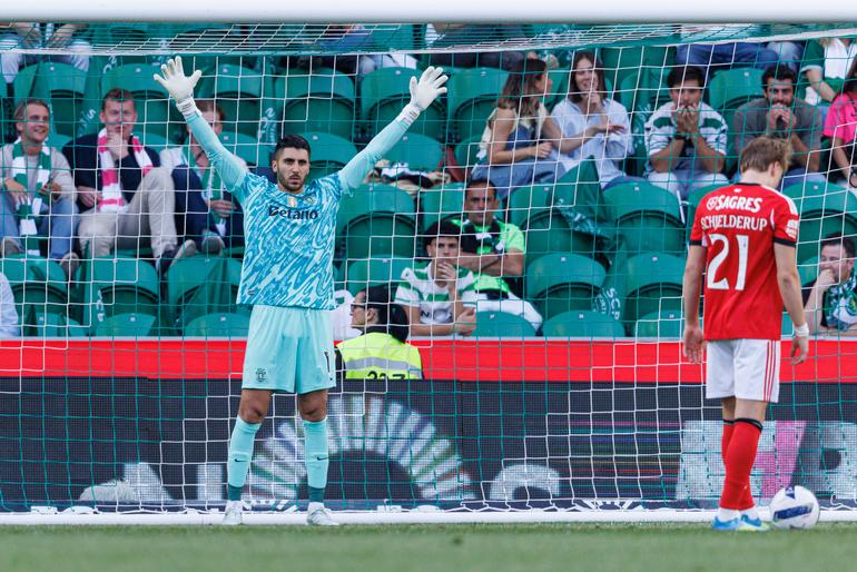 Rui Silva é intocável na baliza leonina - Foto: IMAGO