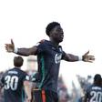 Issa Doumbia, 22 anos, 1,87 metros, 79 quilos, médio-centro do Veneza