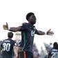 Issa Doumbia, 22 anos, 1,87 metros, 79 quilos, médio-centro do Veneza