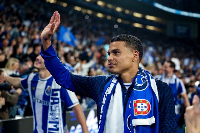Thiago Silva é o jogador mais velho a ganhar uma Liga portuguesa - Foto: FC PORTO