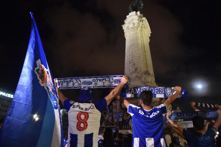 Adeptos do FC Porto no Marquês de Pombal (Foto: Miguel Nunes)