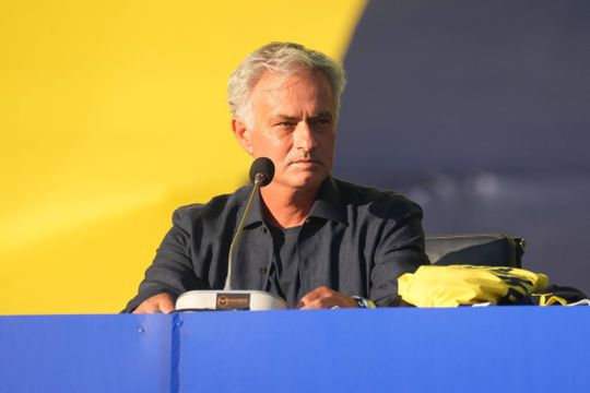 Mourinho: «Quem não aguenta a pressão não é bom o suficiente para o Fenerbahçe»