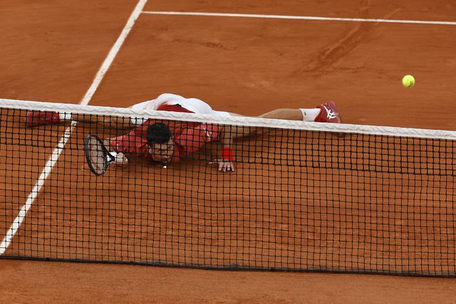 Djokovic: «Logo verei se posso continuar no torneio»