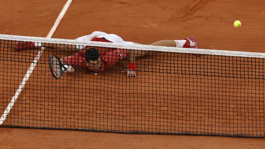 Djokovic: «Logo verei se posso continuar no torneio»