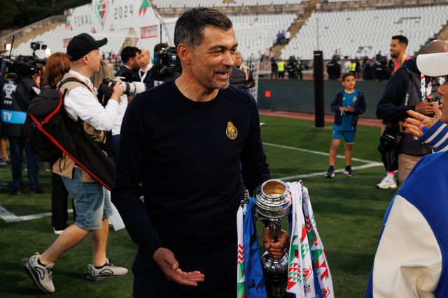 FC Porto: advogados em reunião para selar saída de Conceição