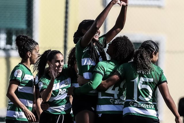 Sporting anuncia a saída de três jogadoras da equipa principal