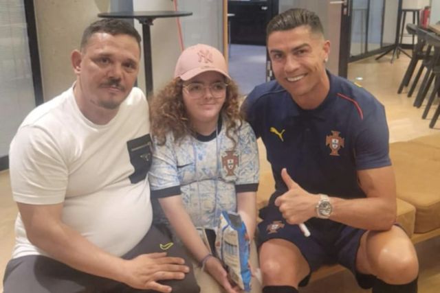 A magia do futebol: Inaya já conheceu Cristiano Ronaldo