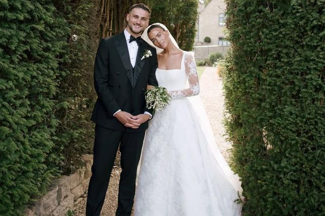 Leah Keane casou-se com Taylor Harwood-Bellis, jogador do Southampton  - foto/Instagram/Leah Keane