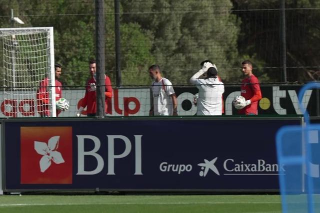 Roberto Martínez prepara o Chile com os mesmos 23 convocados