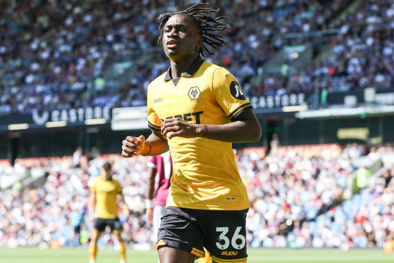 Wanderers - Existem Wolverhampton, Bolton e Wycombe, mas o primeiro clube foi o Wanderers, fundado em 1859. Clube dissolveu-se pouco antes do início da era da Football League