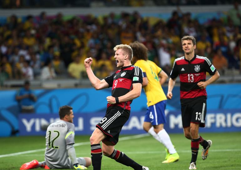 Alemanha derrotou o Brasil nas meias-finais do Mundial 2014 na sua casa com uma goleada por 7-1 em pleno Maracanã - Foto: Imago