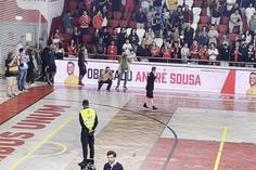 Benfica presta homenagem a André Sousa no fim da carreira