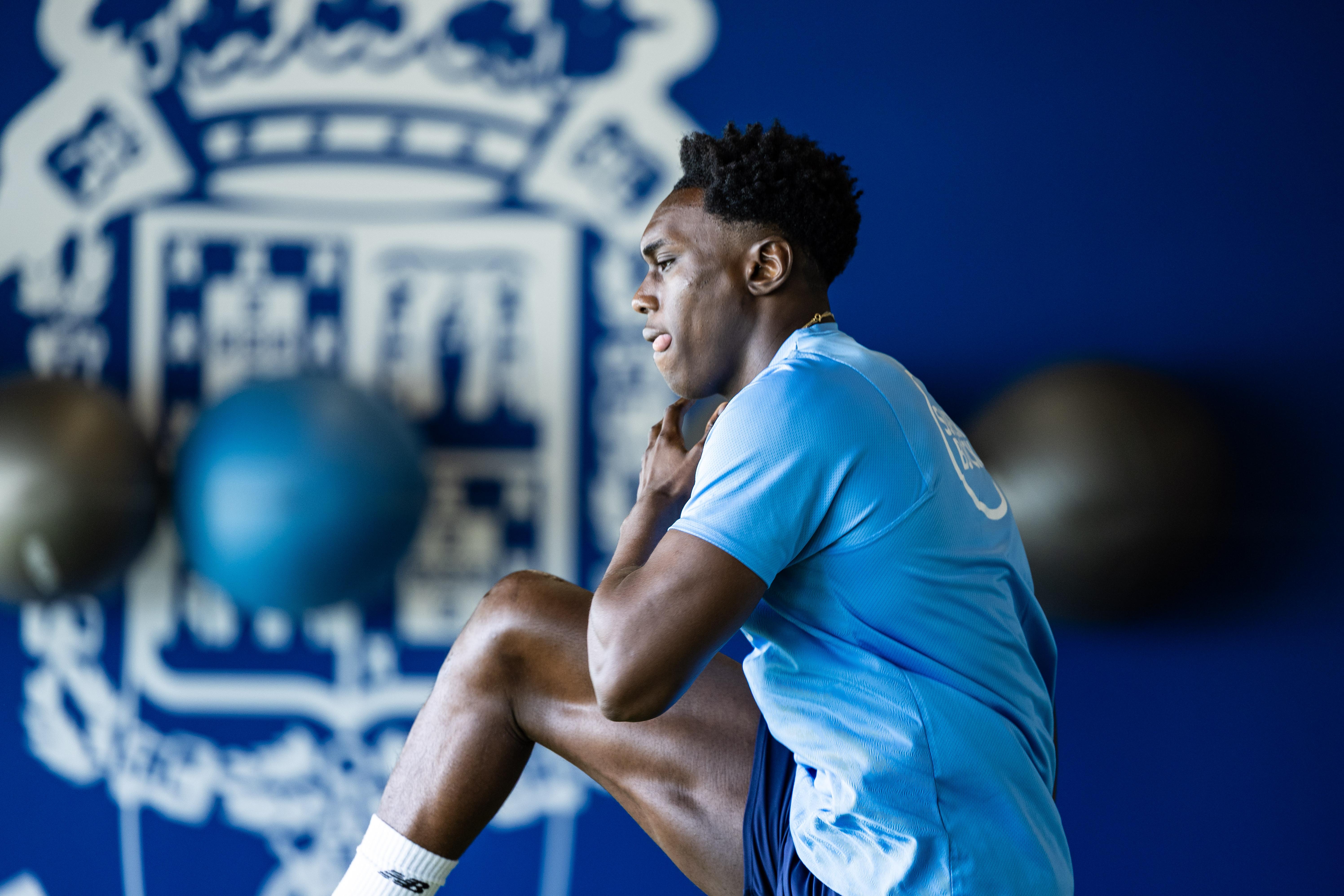 Samu trabalha afincadamente no Olival - Foto: FC Porto