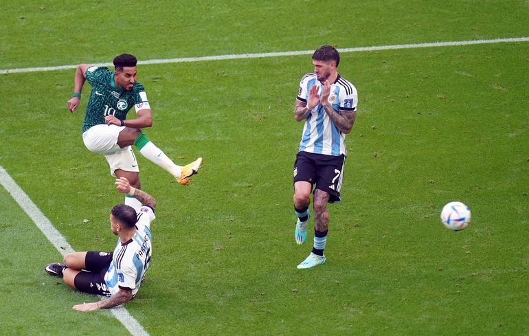 Argentina, campeã do mundo no Qatar, perdeu o jogo inaugural com a Arábia Saudita no Mundial 2022, por 1-2 - Foto: Imago
