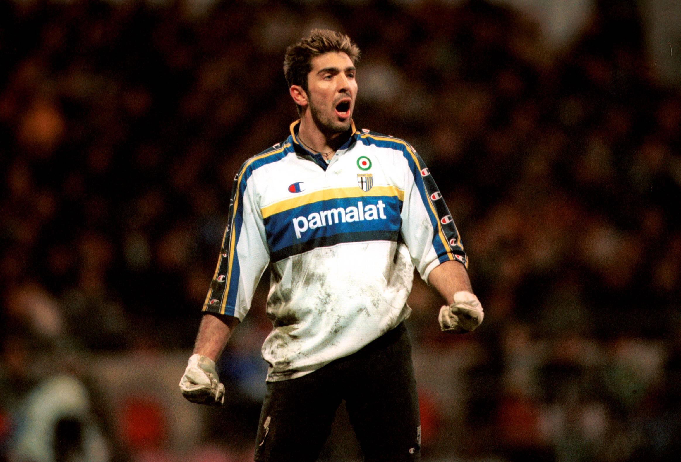 Parma - Um dos clubes com mais sucesso em Itália na década de 1990. Entrou em processo de insolvência em 2004 devido à falência da Parmalat. Foi declarado falido em 2015. Recomeçou na Serie A e regressou novamente à elite