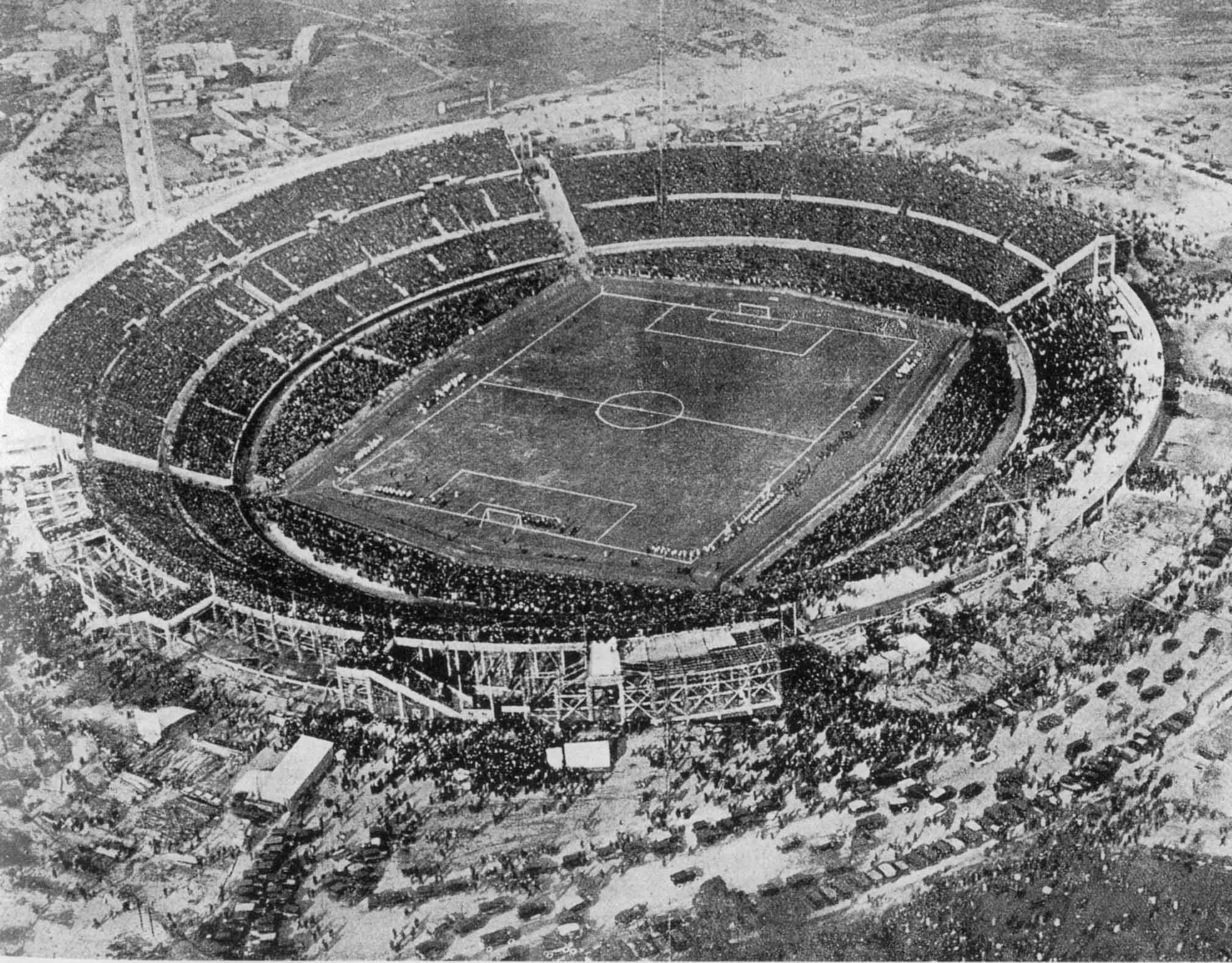 Uruguai organizou (e venceu) o primeiro Mundial, em 1930, mas houve situações caricatas, com vários países europeus a ficarem semanas no oceano e só acabaram por participar 13 - Foto: Imago