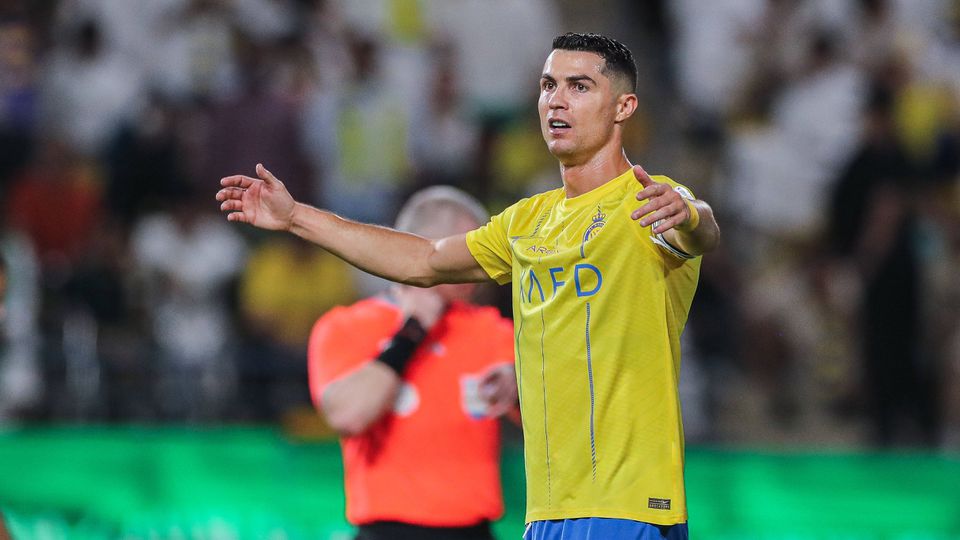 A reação de Cristiano Ronaldo ao penálti falhado e à eliminação do Al Nassr