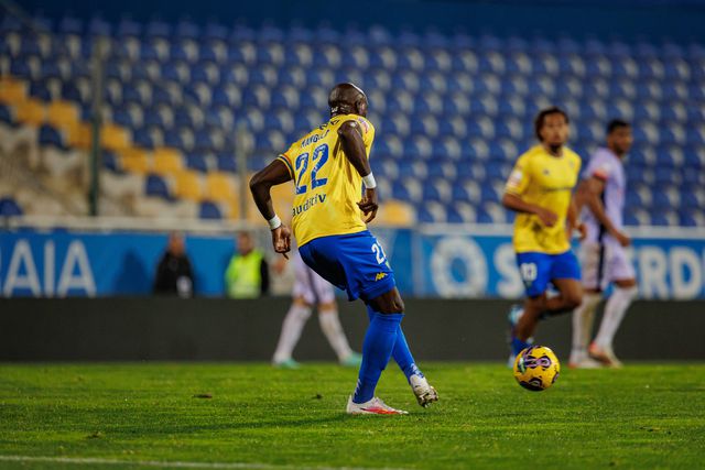 Estoril: Primeiro treino da época com Mangala como novidade