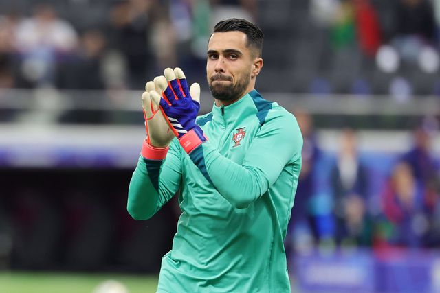 Mercado Total: «Diogo Costa vale muito dinheiro, mas mercado de guarda-redes é muito específico»