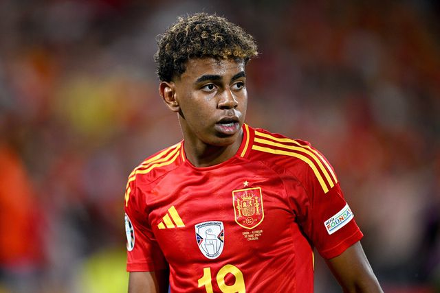 A inacreditável foto de Messi com Yamal que está a correr o mundo