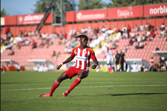 Aves SAD: Balla Sangaré emprestado novamente