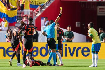 Vinícius pede desculpa depois de Brasil ser eliminado na Copa América: «Desta vez é culpa minha»