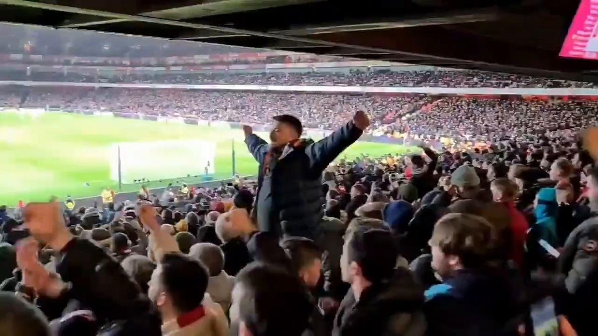 VÍDEO: O cântico que mostrava o amor dos adeptos do Liverpool por Diogo Jota