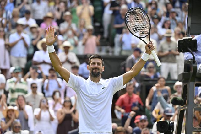 Djokovic avança em Wimbledon