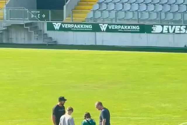 Família escocesa, adepta do Liverpool, homenageia Diogo Jota em Paços de Ferreira (vídeo)