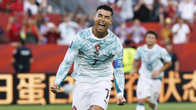 Cristiano Ronaldo tornou-se no jogador mais velho de sempre a marcar em fases a eliminar de Mundiais