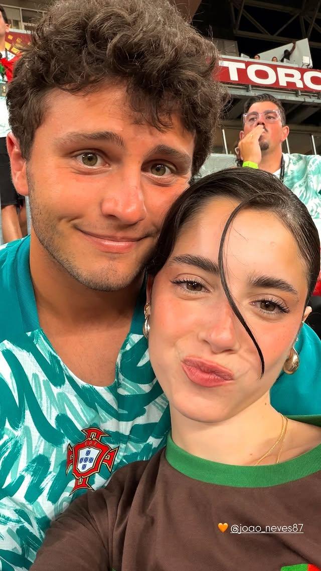 Madalena Aragão fez questão de mostrar o apoio a Portugal e a João Neves. Foto: Instagram