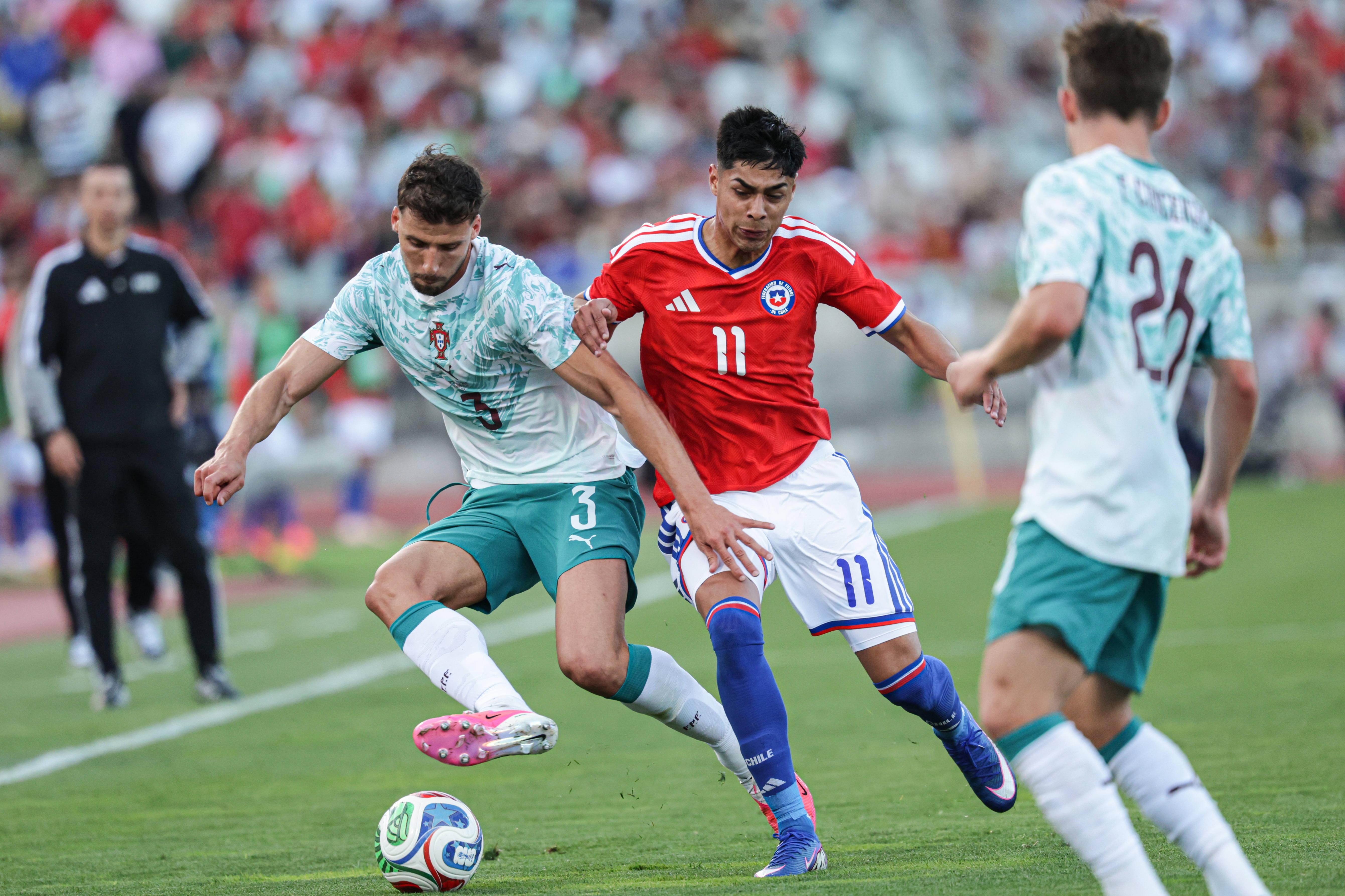 Darío Osorio defrontou Portugal pelo Chile no Jamor como titular