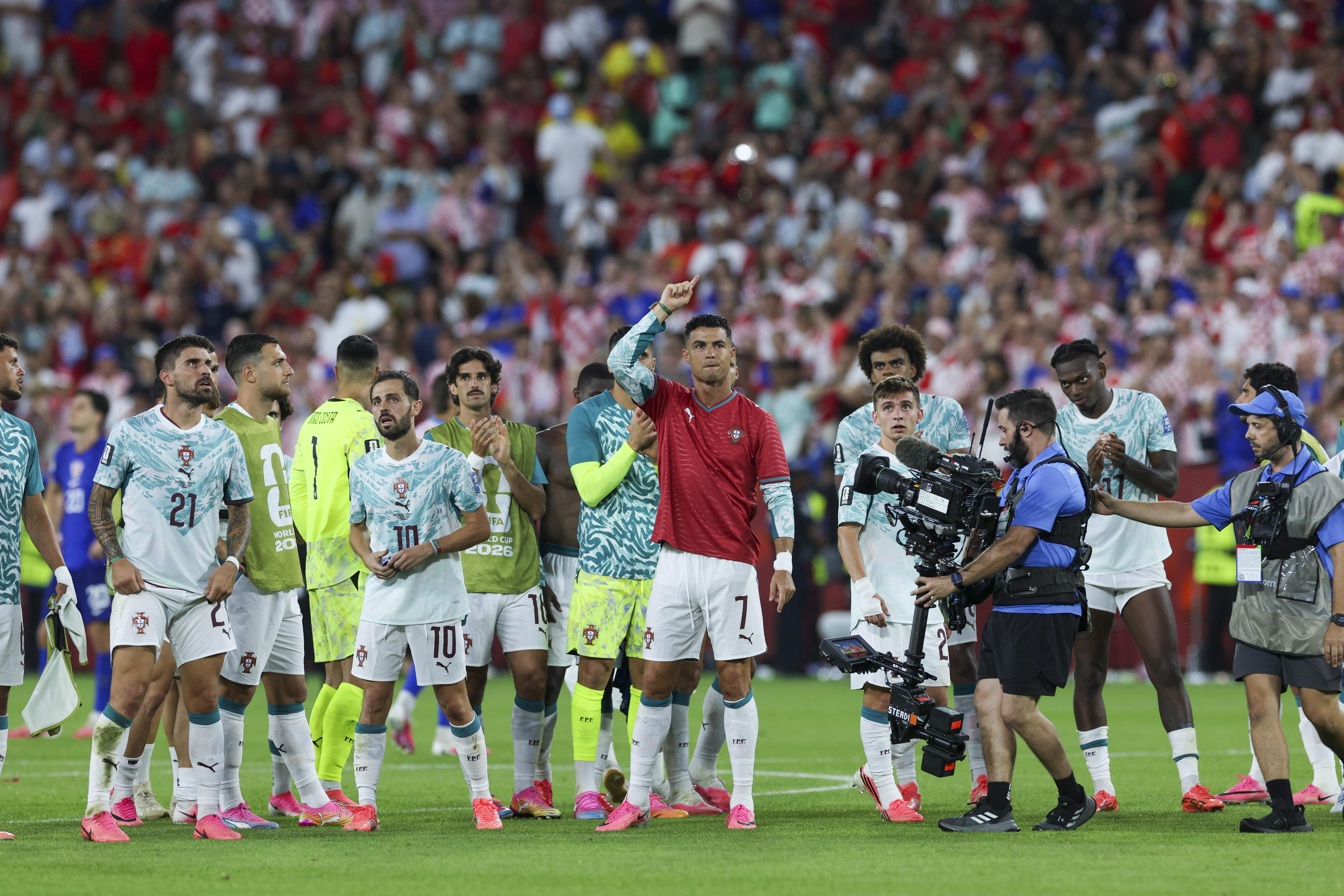 Cristiano Ronaldo vestiu a camisola 21 de Diogo Jota - Foto: Lusa