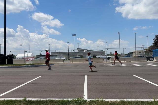 Loucos por Portugal: adeptos correm atrás do autocarro da Seleção