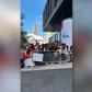 Adeptos à espera da Seleção Nacional à porta do hotel em Toronto