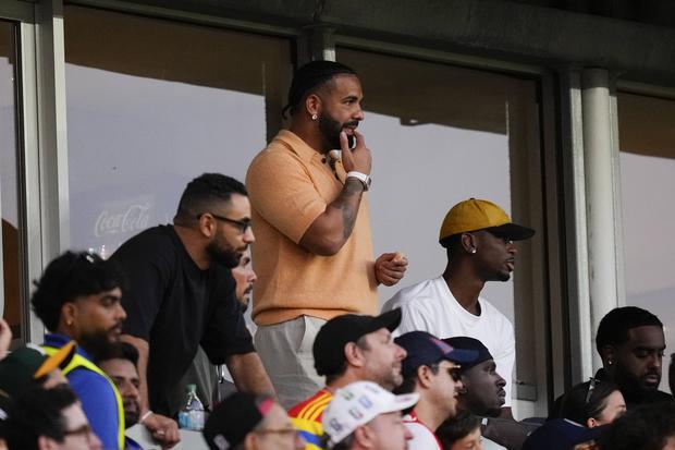 Drake assistiu ao encontro entre Portugal e Croácia