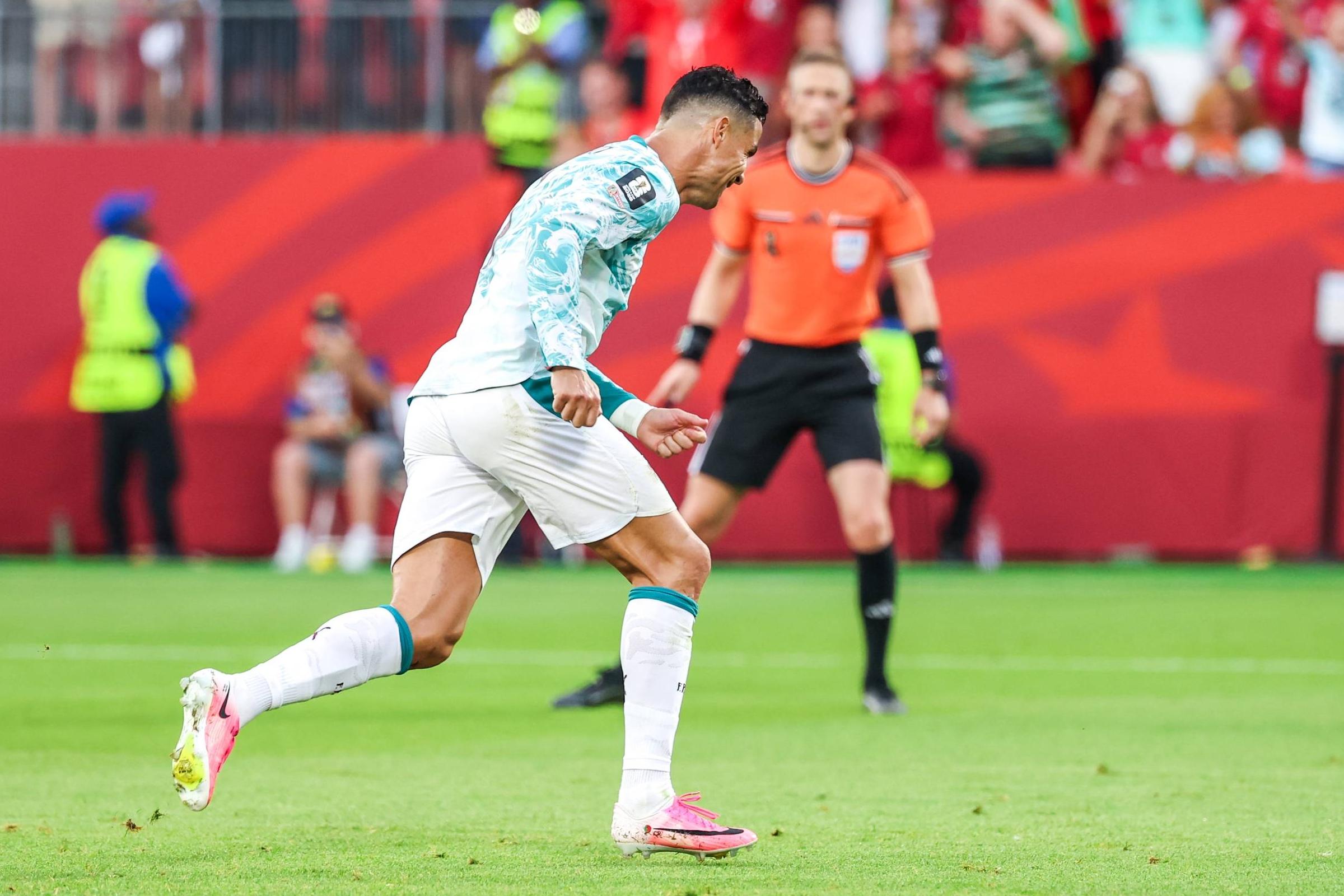 Cristiano Ronaldo celebra
